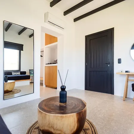 Hotiday Mykonos Szálloda 4*